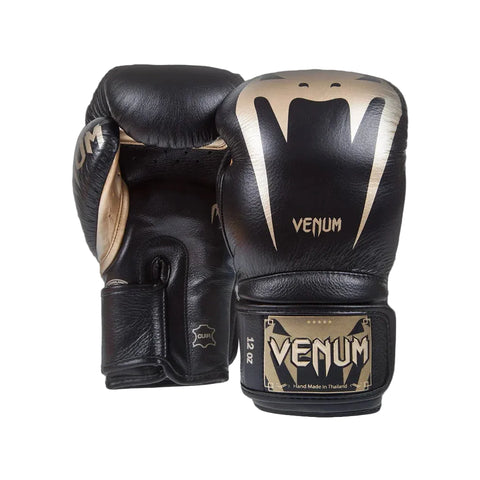 Boxing Gloves Venum Giant 3.0 - Nappa Leather Black/Gold