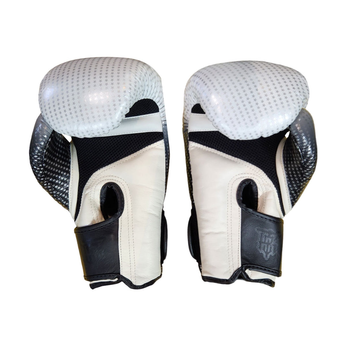Top King TKBGSS-01 Super Star Air Boxing Gloves, Silver Black, view 3